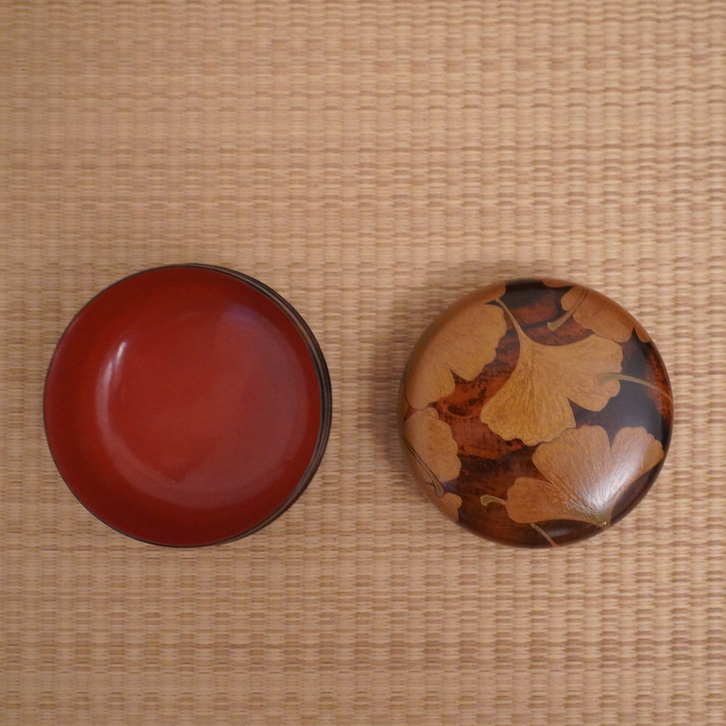 Natsume – motif de feuilles de ginkgo