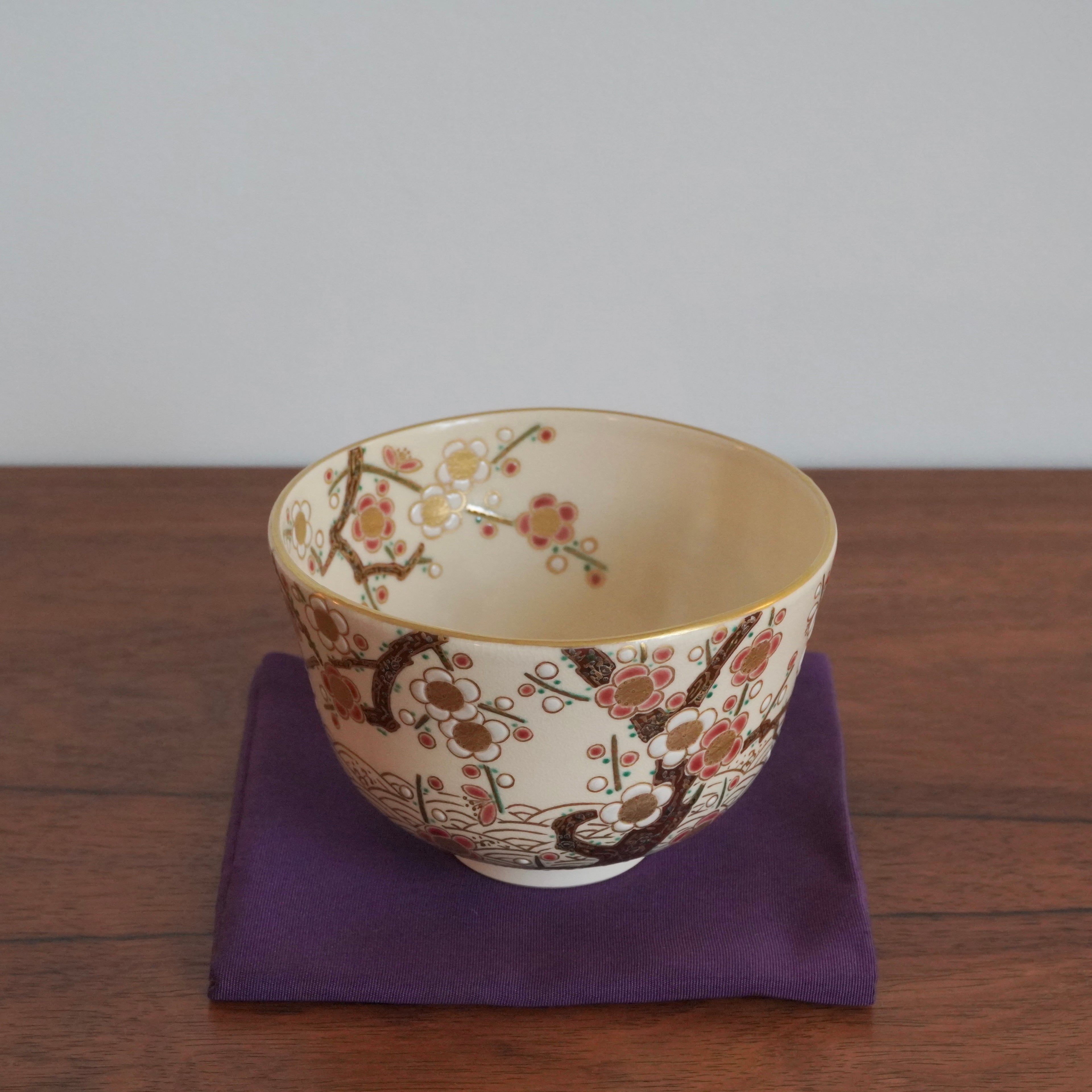 Bol à thé – motif de prunier en fleur