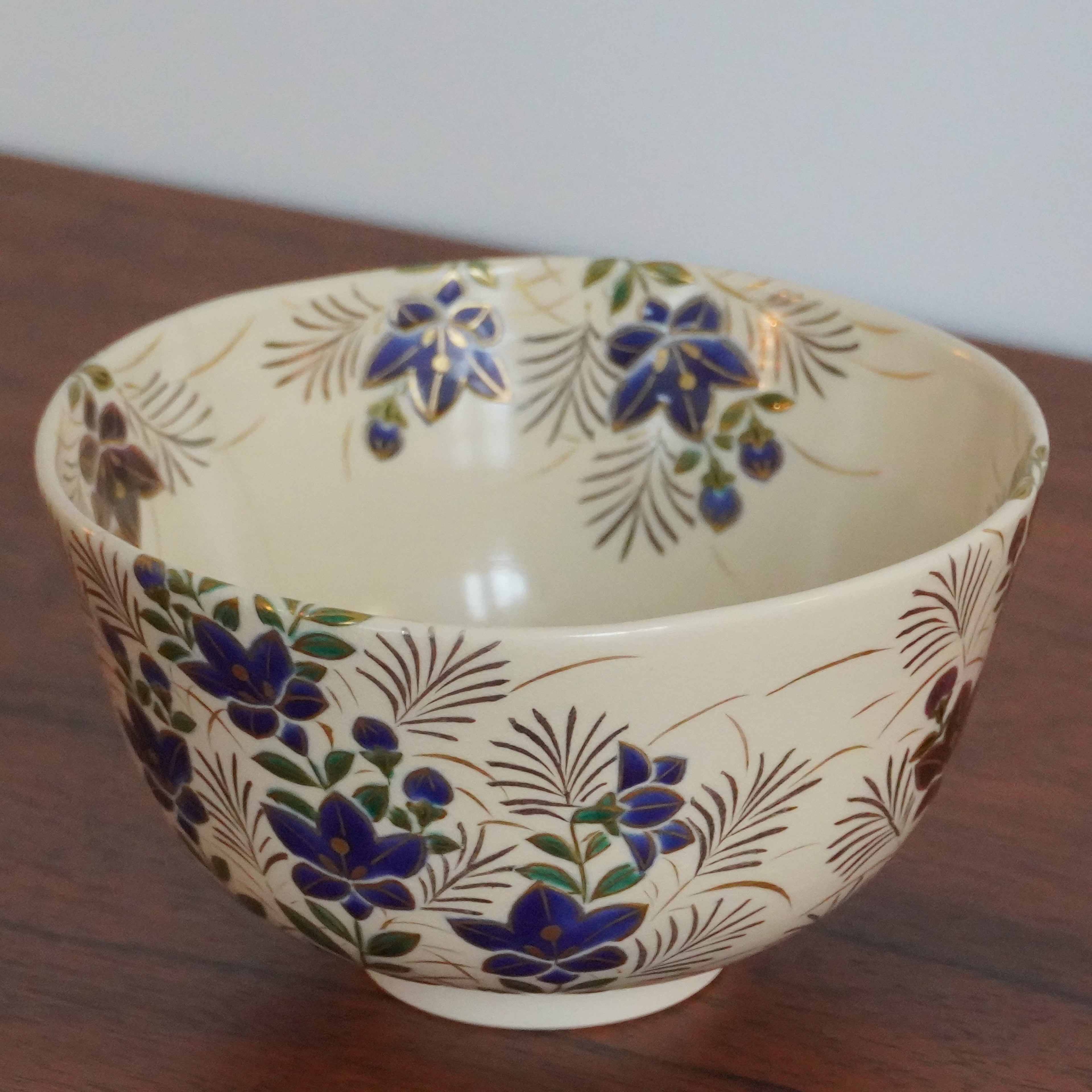 Bol à thé  – motif de campanules bleu et violet