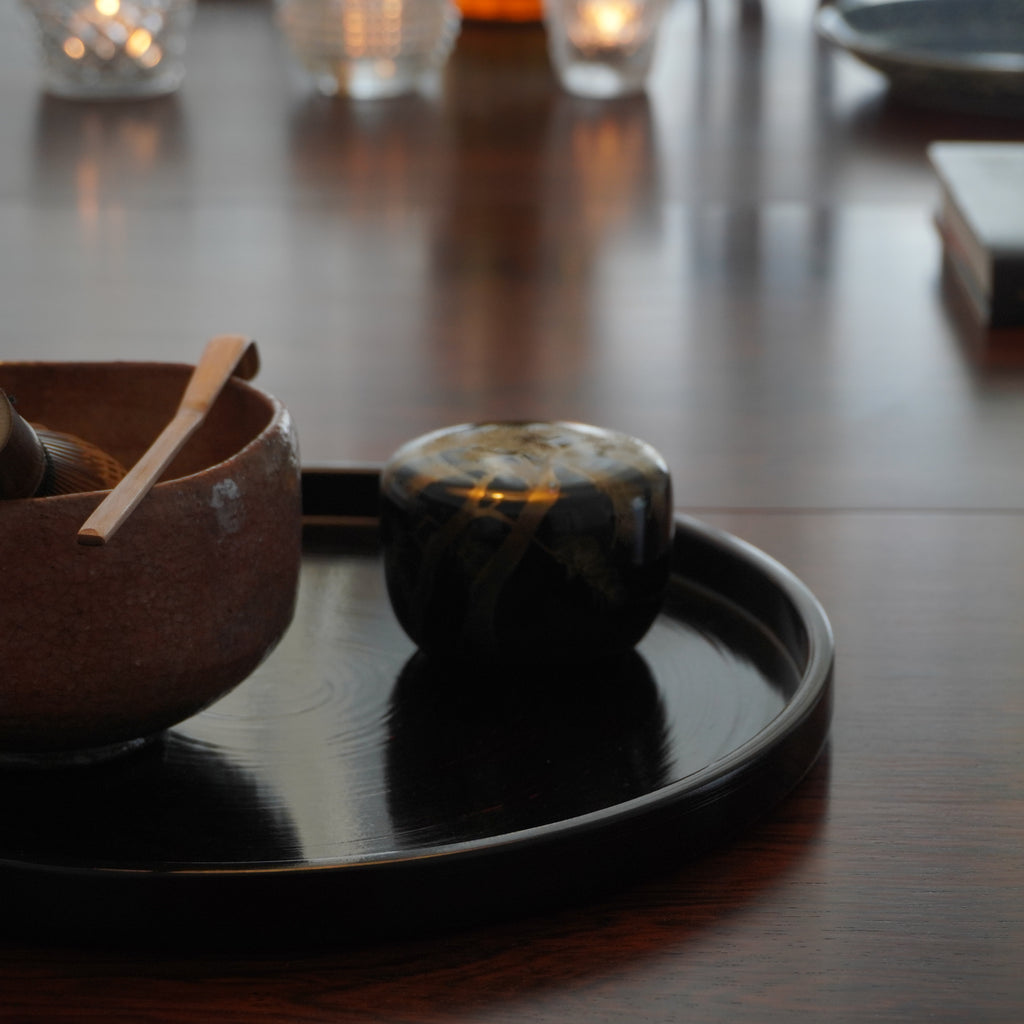 Natsume hira – motif de pin