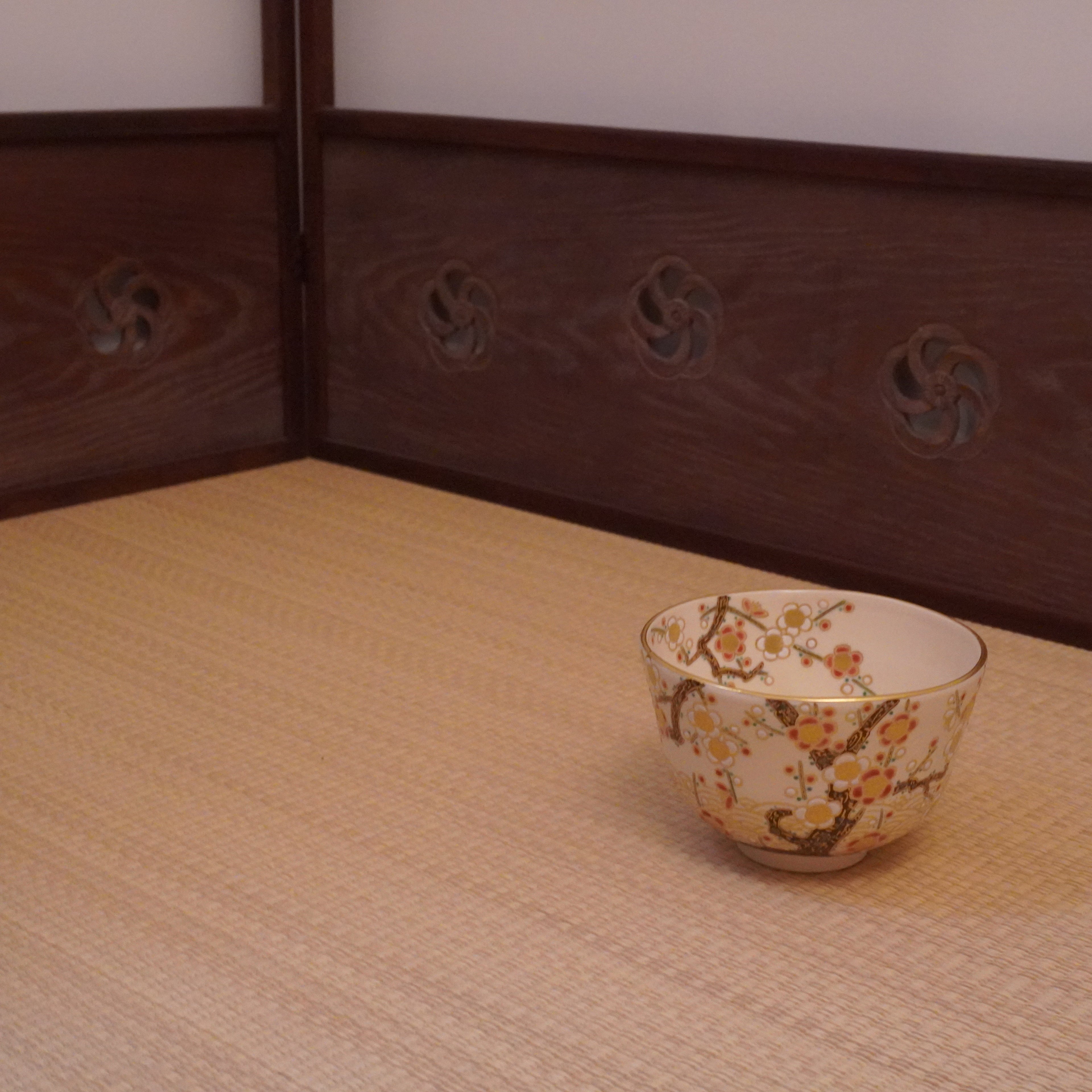 Bol à thé – motif de prunier en fleur