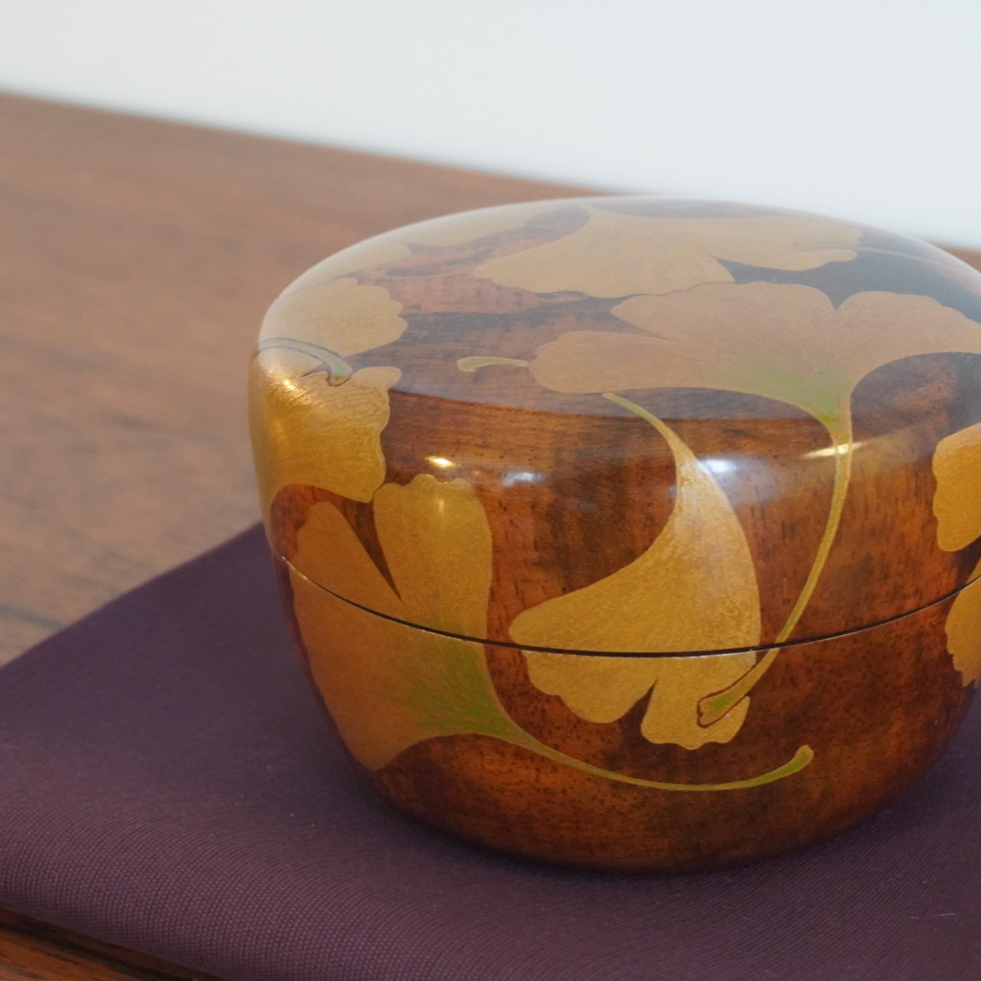 Natsume – motif de feuilles de ginkgo