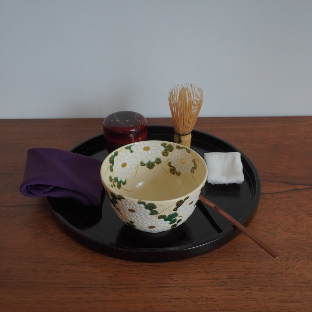 Bol à thé – motif de chrysanthèmes